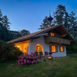 Ferienhaus Eichenseer - Chalet in Alleinlage mit Bergblick und Garten