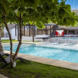 Hot Chipilin El Paredon, hotel em Sipacate
