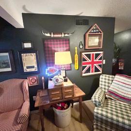 The Hangout, Come in & Relax in South Springfield, Hotel in Springfield