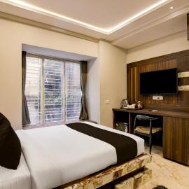 Hotel O The Lake Regency