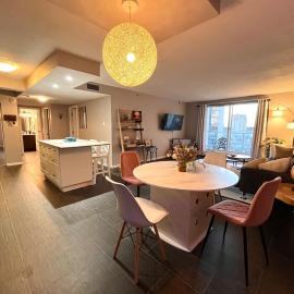 The Lux Boutique Suite - Downtown Condo