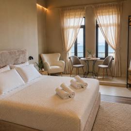 ENDLESS BLUE SUITEs 8