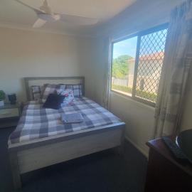 Comfy private room & ensuite, near shops & lake - Cypress Gardens, hotell sihtkohas Waterford