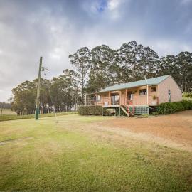 Strathallon Cottage, מלון בHarewood
