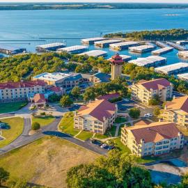 Tanglewood Resort on Lake Texoma, an Ascend Collection Resort, hotel sa Pottsboro