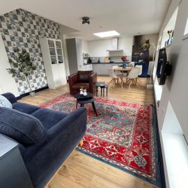 Pakhuis Achter - Rustig gelegen vlakbij Amsterdam, strand & Zaanse Schans, hotell sihtkohas Wormerveer
