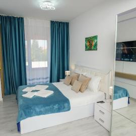 MOONLIGHT EMERALD SUITE - Big Balcony & Covered Private Parking - by RealTrust