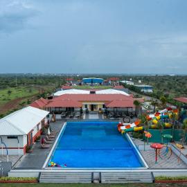 Chitra's City Side Resort, hotel en Solapur