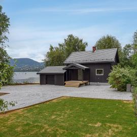 Private home, Lake Mjøsa views near Lillehammer