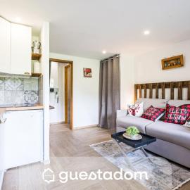 Le Flocon - Petfriendly - Proche pistes – hotel w mieście Hauteluce