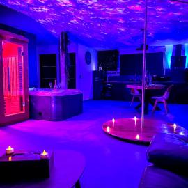 Love room jacuzzi La Villa Des Charmes