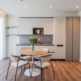The Circle Bike Residence by Rent All Como, hotel sa Tavernerio