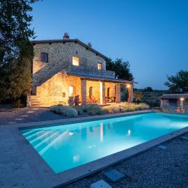 Villa Nilla - Enchanting Villa on the Hills By TripCare, hotel a Ambra