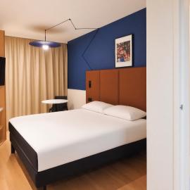 ibis Lyon Est Bron