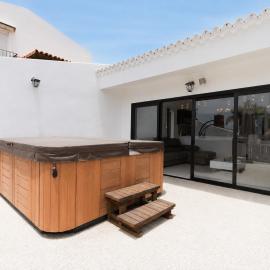 Modern 3 Bedroom Villa Costa Adeje, khách sạn ở Playa Fañabe