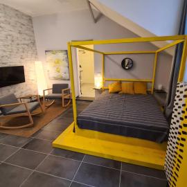 Be Magenta, Art Home - Yellow style - Near Milano, Rho Fiera, Malpensa: Magenta'da bir otel