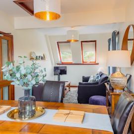 Apartment Sleeps 5 with Parking