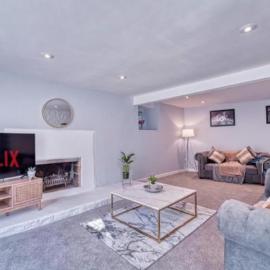 The Bath Haven - Sleeps 10
