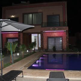 Villa haut standing avec piscine, hammam et Jacuzzi