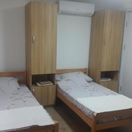 Soba Ðorović 3, hotel a Postenje