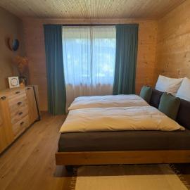 NaturWohnRaum - Urlaub im Holzhaus, hotel en Berg am Starnberger See