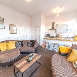 3BR Flat in Barrow in Furness - Ideal for Contractors, hotel a Barrow in Furness