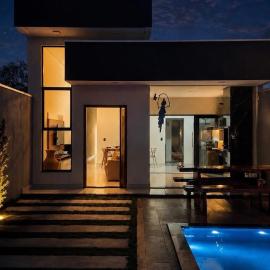 Brisa Baiana- Casa Completa, com Piscina E area Gourmet a 250m da Praia, hotel v destinácii Prado
