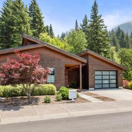 Mountain-View Retreat with Hot Tub & Waterfalls