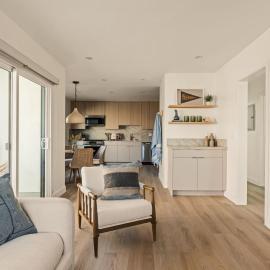 Tide House Hermosa Beach - No 4 - 2bd w Parking, hotel a Hermosa Beach