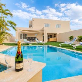 Modern Villas with Private Pools, Whirlpools & Gardens