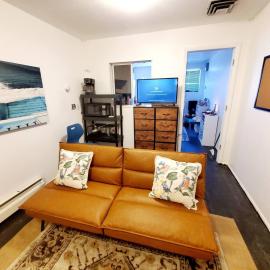 Private Office Studio on Hwy 47 Rio Grande, hotel en Belen