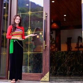 Viesnīca Puluong Palace Hotel pilsētā Làng Bang