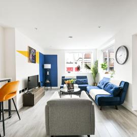 Sleeps 6 Hendon Parking With Fast WiFi
