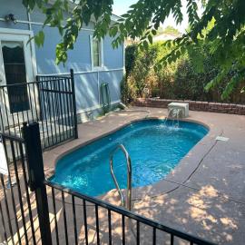 Pool house , near downtown SA、サンアントニオのホテル