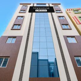 Townhouse Chinnappanahalli Lakeview Bangalore Formerly Rest O, khách sạn ở Bangalore