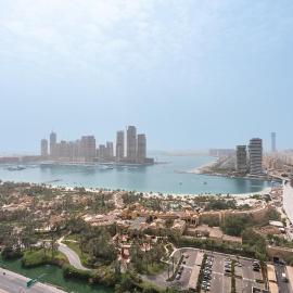 StayShort - Dubai Media City sleeps 2 with Amazing Sea Views!