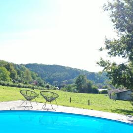 Heated pool & wood-fired hot tub valley view Ardennes