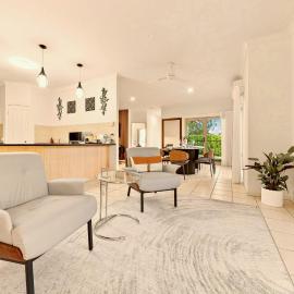 Luxe Casa North Lakes - Luxury 4BR Residence