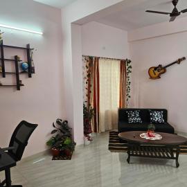 Gayatri Villa - Sunlit & Cozy 2BHK Home Stay