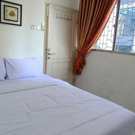 Banana Homestay Medan, hotel v mestu Medan