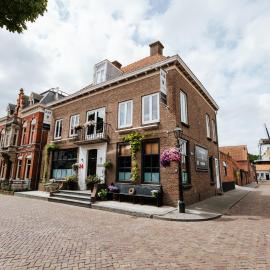 De Weegbrug, hotel v destinaci IJzendijke