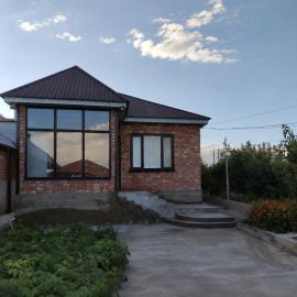 Kumtor Guest House, hotel u gradu Ysyk-Köl