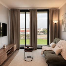 1 Bedroom Apartment at the Winchester with Rooftop Pool, Gym and Coffee Shop in Upper Observatory, Cape Town, מלון בקייפטאון