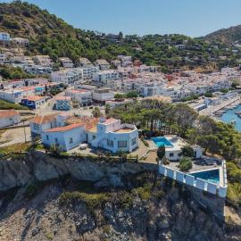 La Lloia Seafront Villa