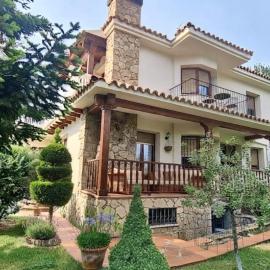 La Casa Del Abeto Azul, viešbutis mieste Avila