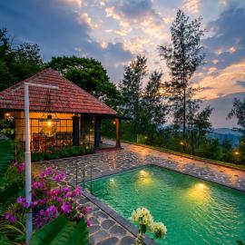 Whispering Hills Pine Malhar Pool & Tent Attappadi by VOYE HOMES, Hotel in Attappādi