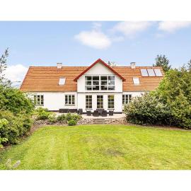 Awesome Home In Haslev With Kitchen, hotel v destinácii Haslev