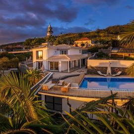 Villa Crossdeira - Ocean View | Pool | Gym, hotel v destinaci Arco da Calheta