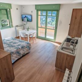 CASA NANDI' di Luca Curti, hotel i Branzi