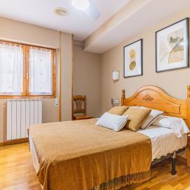 Hostal Valle De Tena, Hotel in Sabiñánigo